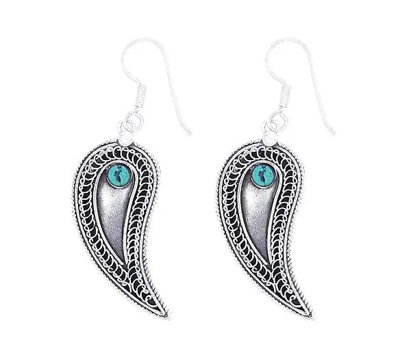 Leaf Design Sterling Silver Earrings Studded with Turquoise Stone: Title:Leaf Design Sterling Silver Earrings Studded with Turquoise Stone Description:Specifications LCP24 Sterling Silver Dimensions: 1.5 INCH HEIGHT x 0.5 INCH WIDTH Weight: 9 gm Reserve: $45.00
