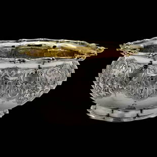 19th Century Antique Victorian Silver Small Bowl London 1843 Robert Garrard: Title:19th Century Antique Victorian Silver Small Bowl London 1843 Robert Garrard Description:Description Stunning quality shaped circular small Victorian silver bowl with a stylish gilt washed interi