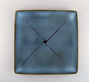 Inger Persson (b. 1936) for Rörstrand. Large square dish in glazed ceramics. Swedish design.