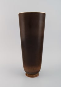 Berndt Friberg (1899-1981) for Gustavsberg Studiohand. Large vase in glazed stoneware. Beautiful