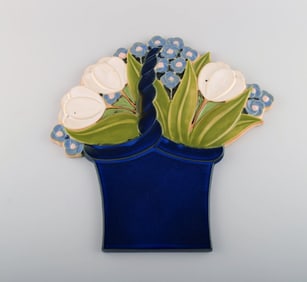 Margareta Hennix (b. 1941) for Gustavsberg. Large wall plaque in glazed ceramics. Flower bouquet.