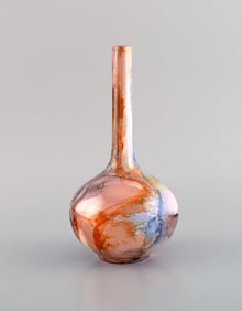 Arabia vase in glazed ceramics. Beautiful glaze with multicolored marble effect. Finnish design,