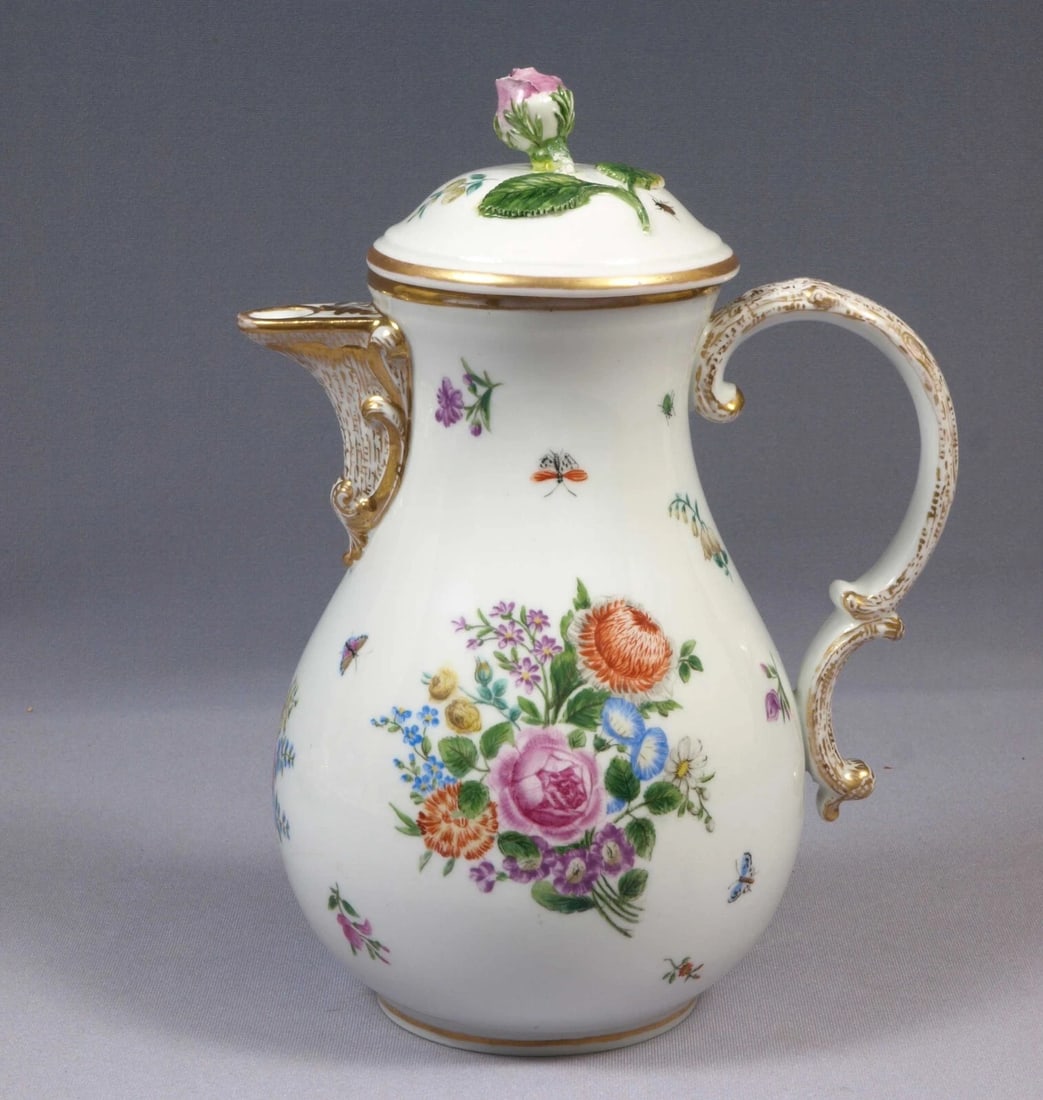 MEISSEN Tall Large Coffee Tea Pot Germany Antique Gold Flowers Crossed swords: This is a beautiful Tall/Large Coffee pot made by Meissen. The pot is decorated with lovely flowers on snow white background and gold details. It is marked with two blue crossed swords and impressed n