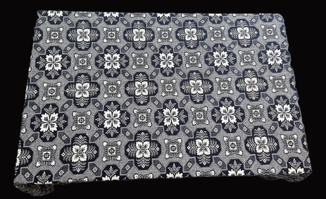 AMERICAN ANTIQUE BLUE & WHITE WOOL COVERLET