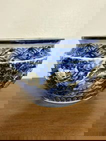japanese imari Raised Dragon Jardiniere