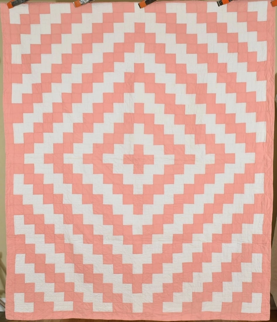 30's Streak of Lightning Quilt: This BEAUTIFUL cotton 20's / 30's brick steps / streak of lightning quilt is all machine pieced and hand quilted, with berry vine / serpentine border. The color is what I would call "coral," something