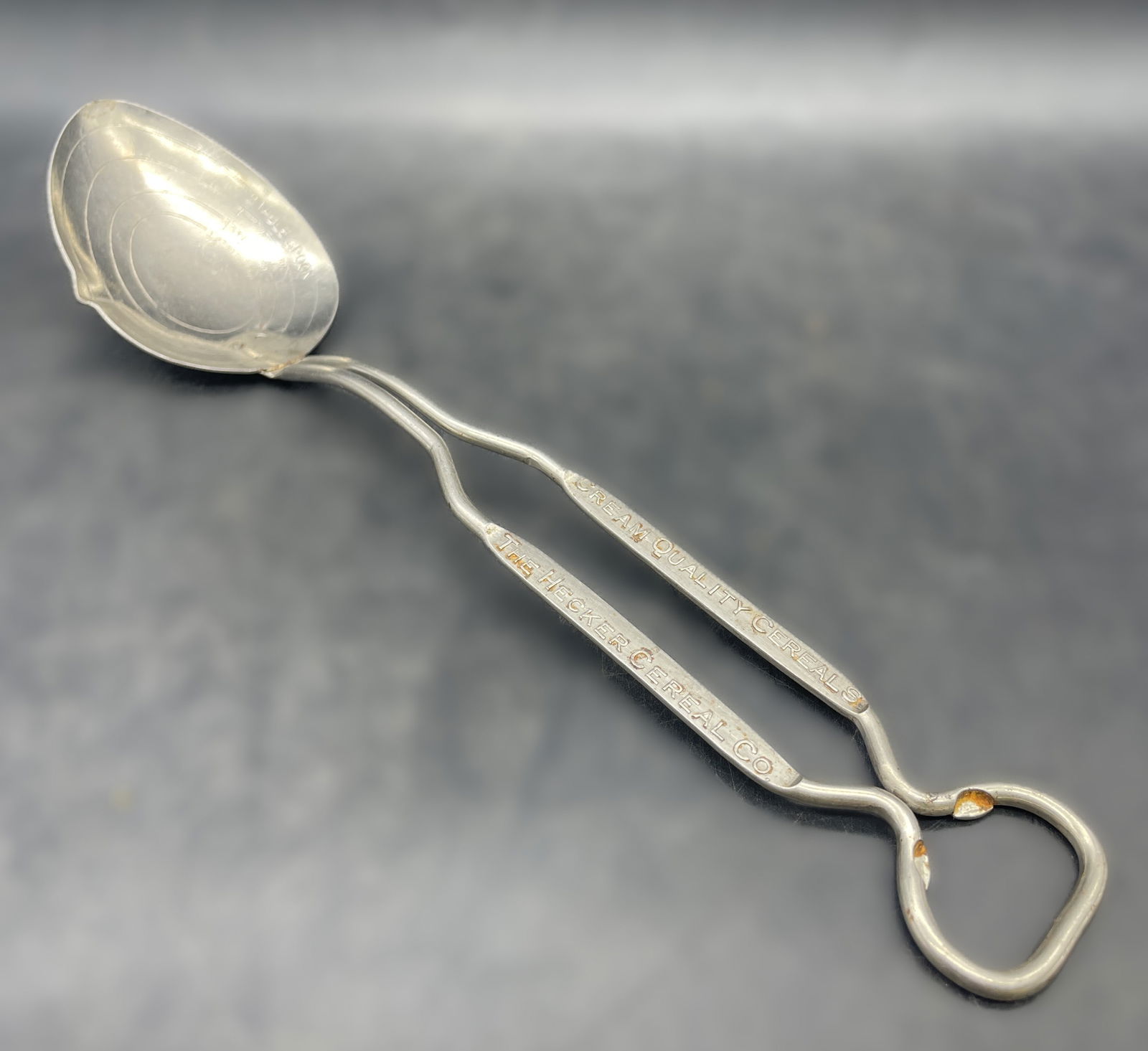 ANTIQUE HECKER CEREAL CO. METAL COMBO SPOON MEASURE & BOTTLE OPENER TOOL (1 of 7)
