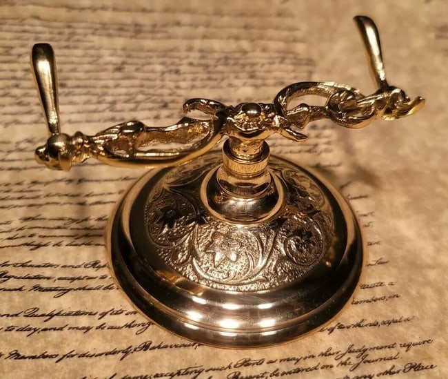 Ornate Golden Brass Pen Holder Desk Stand (1 of 12)