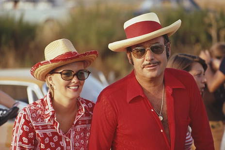 Alfonso Hohenlohe And Jean Hickey ' By Slim Aarons Oversized C Type: Description ' Alfonso Hohenlohe And Jean Hickey ' by Slim Aarons Prince Alfonso of Hohenlohe-Langenburg (1924 - 2003), co-owner of the Marbella Club, with model Jean Hickey in Marbella, 1971. 
