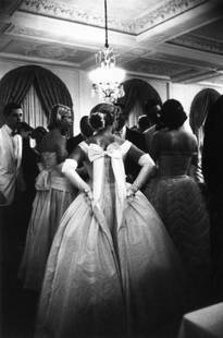 Slim Aarons 'Debutante Ball' 1958 Silver Gelatin Print Framed In White: Description Slim Aarons 'Debutante Ball' 1958 Silver Gelatin Print Framed In White June 1958: A debutante ball held at the Copley Plaza in Boston, Massachusetts. (Photo by Slim Aarons) Silver
