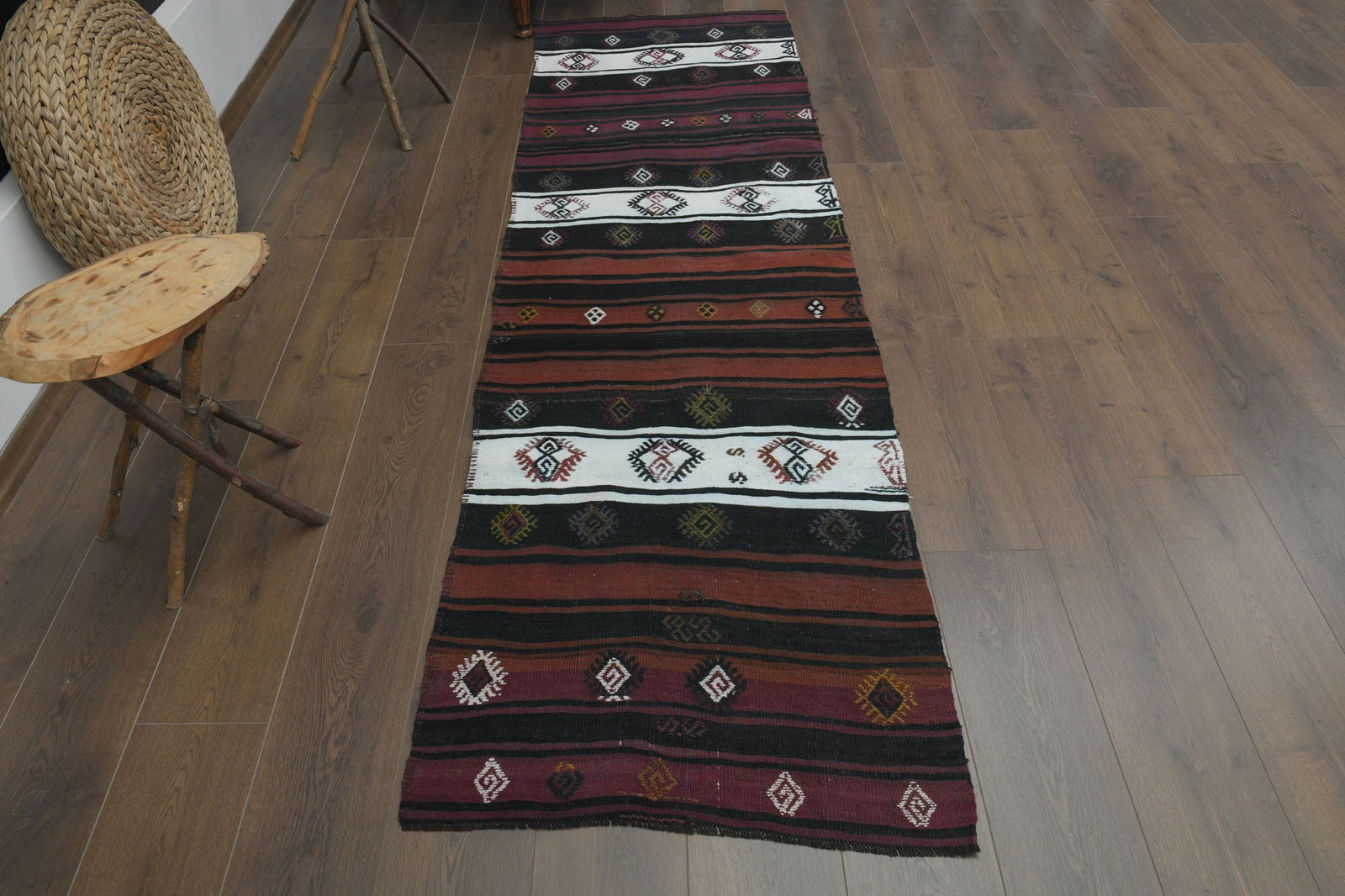 2.5x8.5 ft, COLORFUL OUSHAK RUNNER (1 of 10)