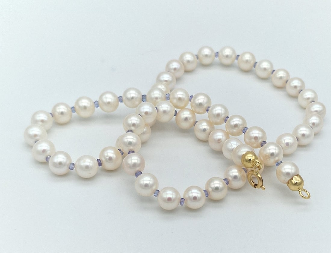 Akoya pearl necklace with tanzanite and 18kt yellow gold (1 of 5)