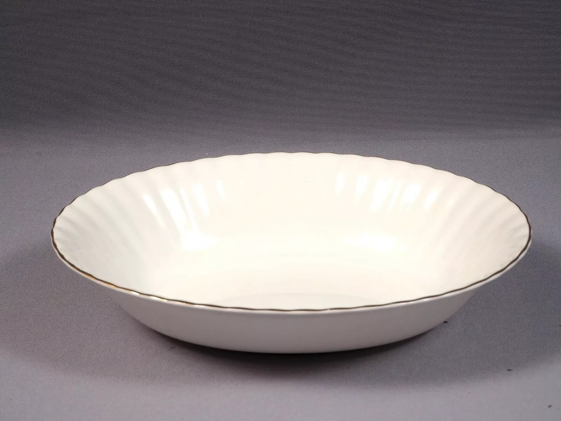 Royal Albert Val D'Or LARGE Oval Vegetable Fruit Bowl Bone China Gold England: This is a gorgeous Bone China LARGE Oval Fruit/Vegetable Serving Bowl from the famous Val D'Or collection by Royal Albert - Made in England. The rims of this pattern with hand-applied bands of 22-kara