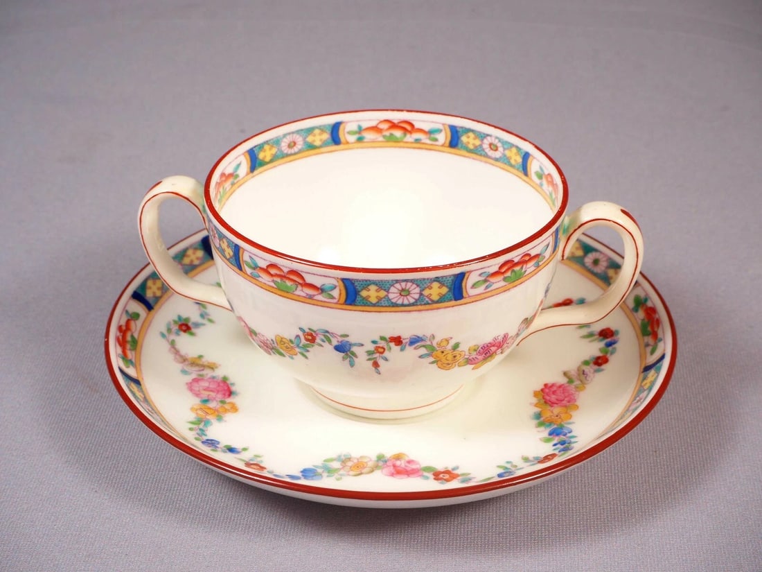 MINTON ROSE ANTIQUE Older Cream Soup Bouillon Cup Bowl Saucer England A4807: This is a rare and gorgeous set of one Cream Soup/Bouillon Bowl with Serving Plate/Saucer, from the older version of famous Minton rose pattern. It was made by Minton in England. This is very rare pie