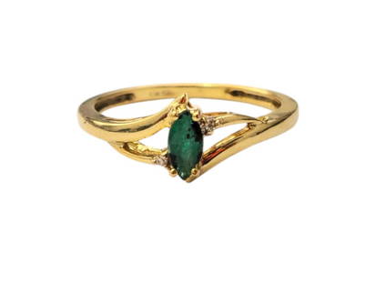 Flower Motif 1/4 Carat Diamond Engagement Ring: Metal: 14k yellow gold. Diamond: 1/4 carat total. I2 clarity, G color. Round cut. 100% natural earth mined diamonds. Total weight: 4.10 grams. Ring size: US 8.50 (free ring resizing available).