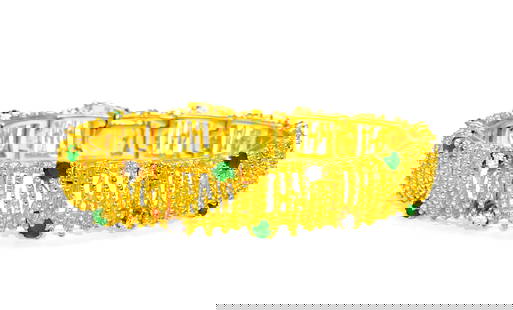 La Triomphe 18K Gold Emerald Diamond Bracelet: 18K Yellow Gold / 1.00 Carat Colombian Emerald, Round Shape. Diamonds: 1.00 Carat, VS clarity, E-F color/ All stones set in prong setting. All stones are 100% natural. Emerald has a great hue and
