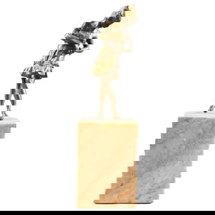 Brass Art Deco Flapper Girl Sculpture on Peach Marble Obelisk: About the Item This elegant Brass Art Deco flapper girl sculpture features a gracefully posed figure atop a peach-colored marble obelisk. The piece exudes 1920s charm with intricate detailing and vint