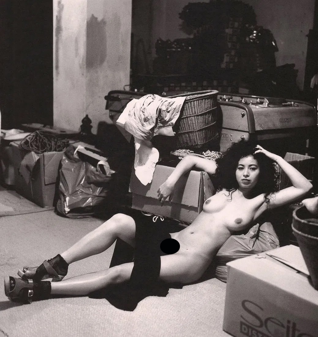 HELMUT NEWTON - Eri Ishida (1 of 2)