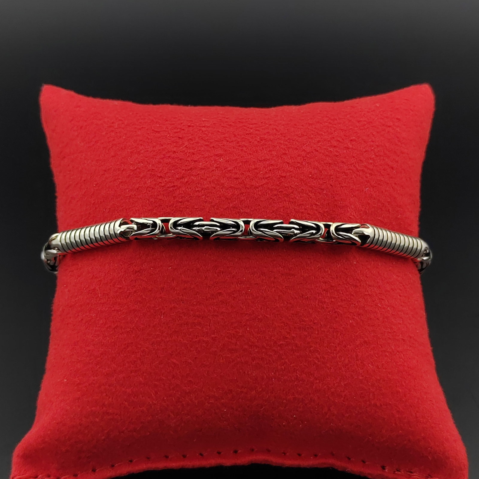 925 Silver Byzanthine King's Men Bracelet: Title: 925 Silver Byzanthine King's Men Bracelet Description: 925 Sterling Silver Byzanthine Bracelet -Condition:New -Weight and Size:16.6g/7.87 in(20cm) Byzantine King's Chain, Koningsketen, Kön