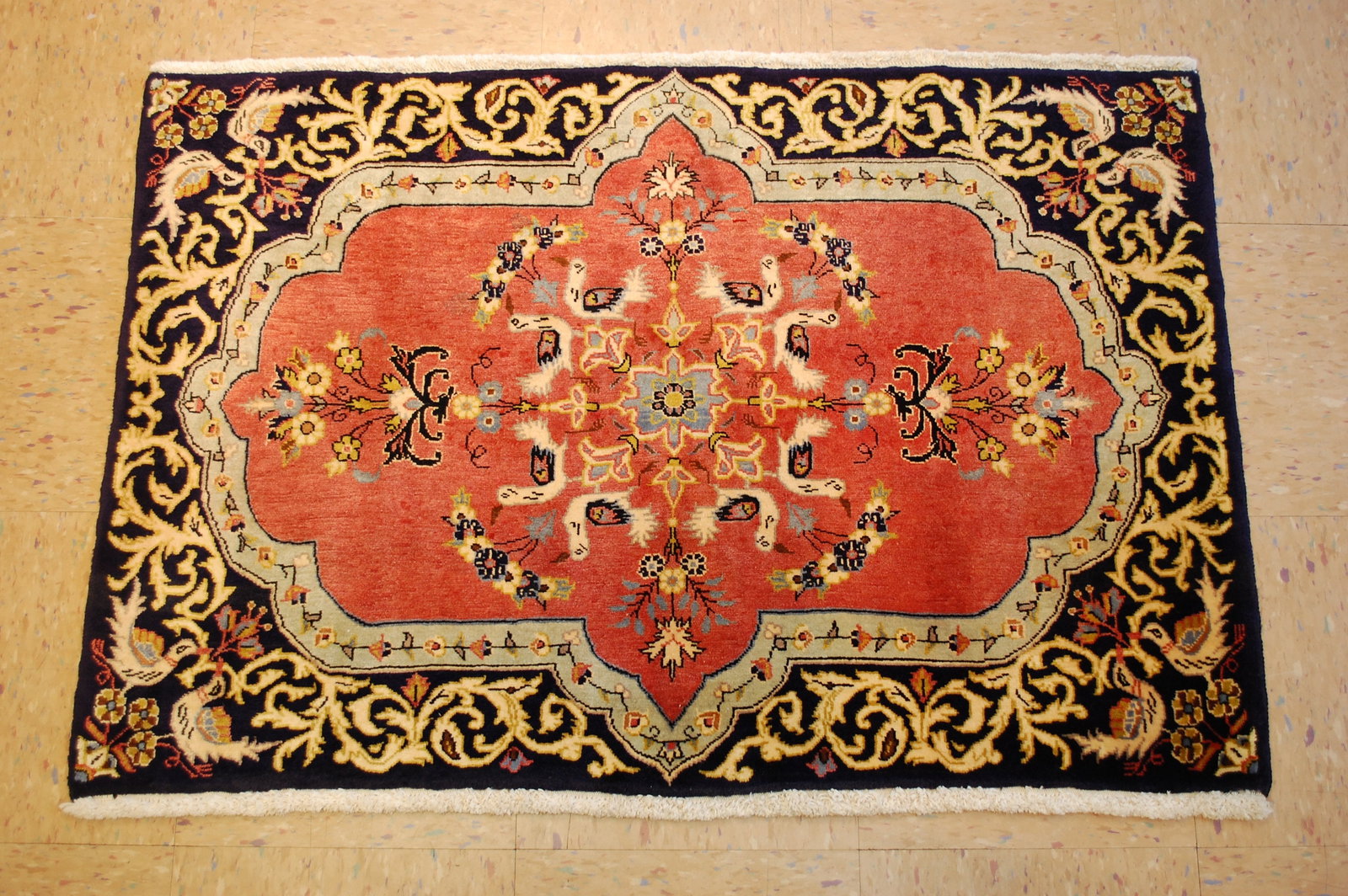 Persian RUG 2.6x3.7: Title: Persian RUG 2.6x3.7 Description: ANTIQUE KOWK WOOL_HIGH KPSI AUTHENTIC HAND KNOTTED Persian KSHAN RUG Circa 1930s..........with an exact size of 2' 6"x 3' 7" .........Bird subjects design over 