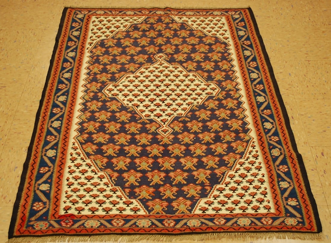 Persian SENNAH KILIM ,3.6x5.2: Title: Persian SENNAH KILIM ,3.6x5.2 Description: OLD HIGHLY DETAILED FINE Persian SENNAH KILIM ORIENTALRUG....Very fine woven...HIGH KPSI......with exact size of 3' 6" x 5' 2" Allover detailed design