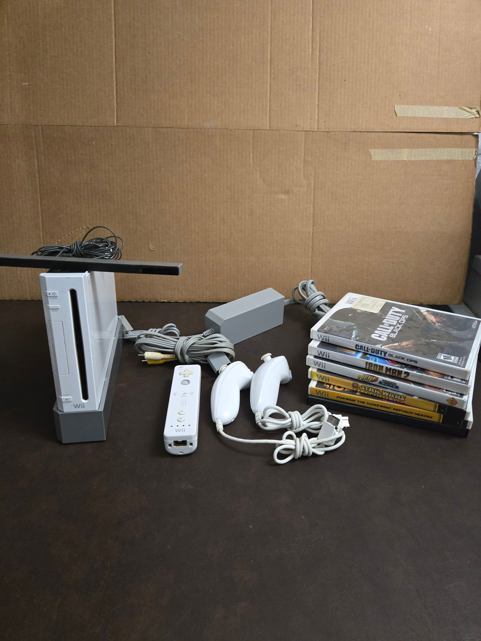 Wii White Console lot (1 of 5)