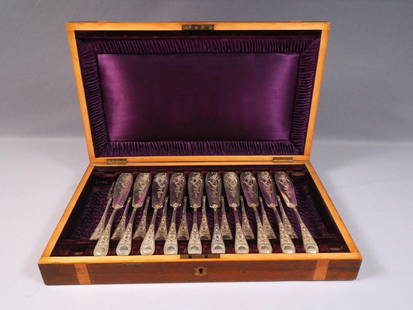 BEARDSHAW & CO Sheffield Silver Plate EPNS Fish Set Flatware England: This is an exceptional Edwardian and beautiful service for 10 of stunning fish set. I think the set was made by Beardshaw and Co in Sheffield, England The pattern can be find in Silver Patterns websit