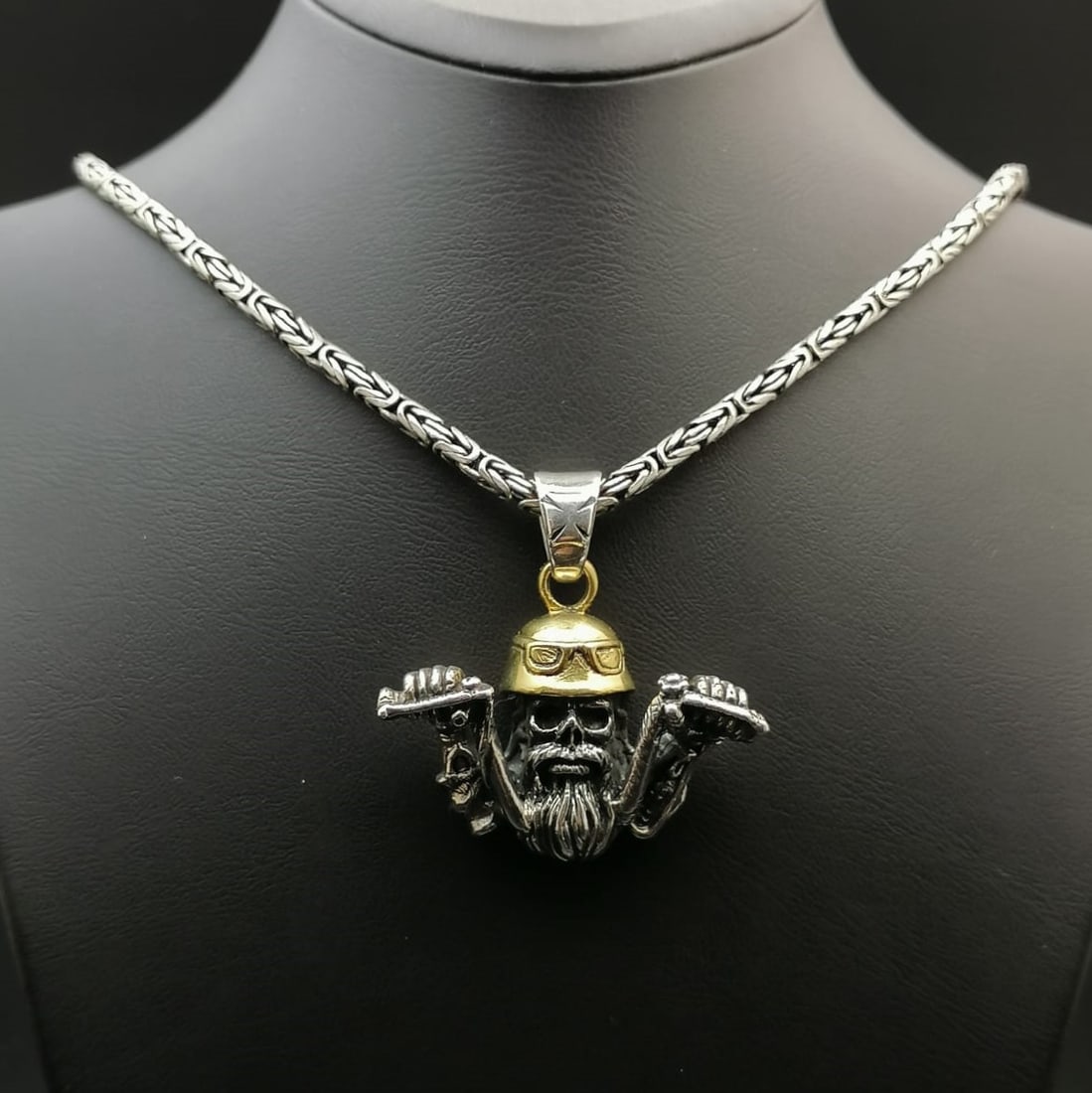 925 Silver Chain with Skull Rider Pendant. (1 of 8)