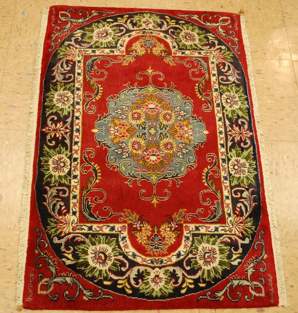 Persian KASHAN RUG 2'2" x 3'3" (1 of 11)