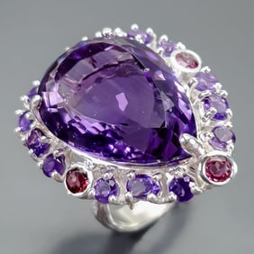 Sterling Silver Ring with Amethyst