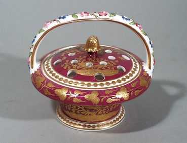 Antique Spode Porcelain Raspberry-ground Basket & Cover, Spode Pattern Number 3993, Circa 1820.