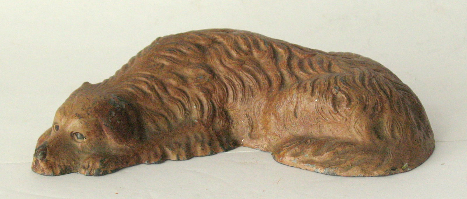 Antique cast metal yellow Lab dog paper weight. (1 of 4)