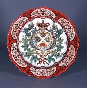Wedgwood Pottery Plate with Coat of Arms of Montreal, Date Letter for 1913.