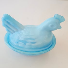 Vintage Unbranded Milk Blue Slag Glass Hen on the Nest