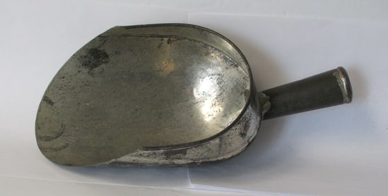 Antique country store grain or feed scoop.