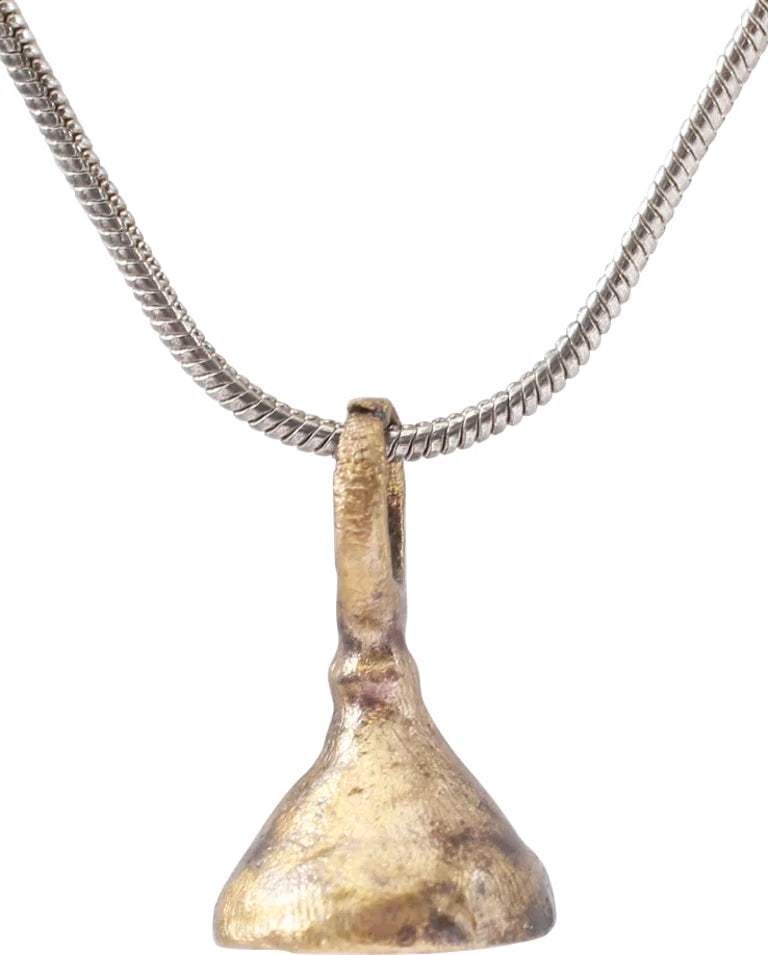 ANCIENT ROMAN WOMAN'S PENDANT NECKLACE, 1ST-3RD CENTURY (1 of 3)