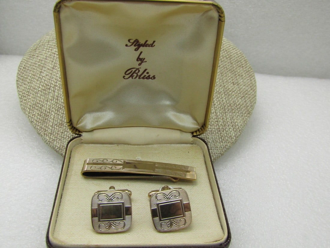 Vintage Cufflinks Tie Bar Set by Bliss in Original Case, gold Tone (1 of 7)