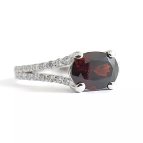 Oval Garnet Diamond Split Shank Statement Ring 14K White Gold, 2.10 CTW, 2.95 Gr