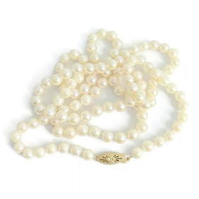 Long Japanese Cultured Pearl Necklace 14K Yellow Gold Clasp 30 Inches, 38.24 Gr