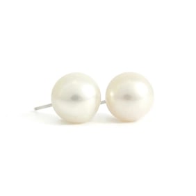 Round Cultured Pearl Stud Earrings 14K White Gold, 9 mm - 9.5 mm