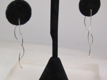 Vintage 14kt Threader Dangle Earrings, White Gold, Signed SU, 1990's