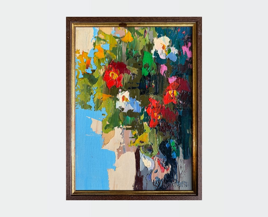 Abstract Oil painting with frame Flowers K. Leonid: 40KK Painter: K. Leonid S?ze: 30x21 cm/ 11.81x8.26 inches Components: oil, canvas, fiberboard Original painting CONDITION: exellent ERA:2019 ARTIST: Born in the village of Ostrov, what a beautiful nam