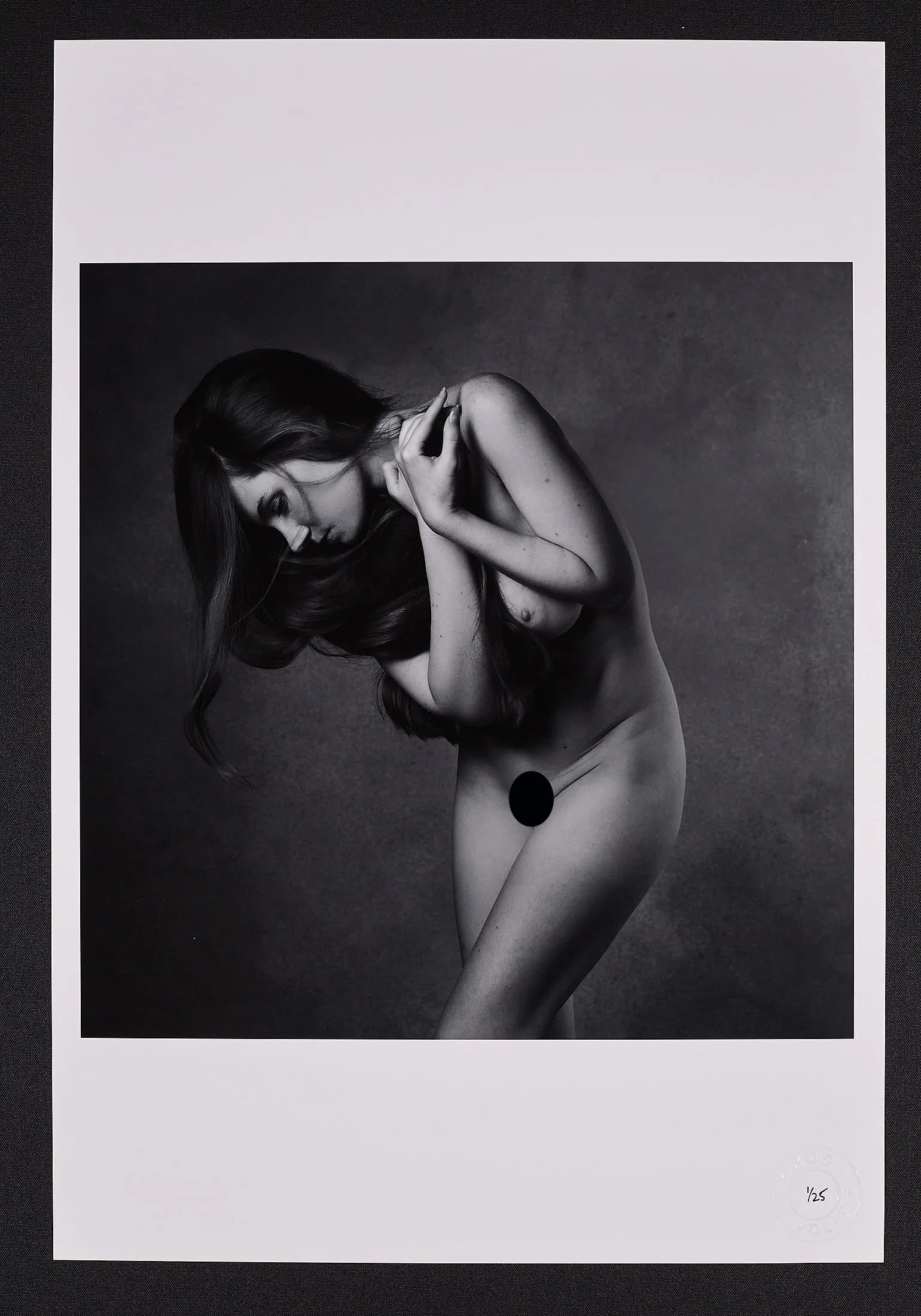 Spiros Politis (1969-): Woman bending forward 2/25 (1 of 6)