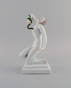 Art deco Herend porcelain figurine. Cleopatra with snake. Mid-20th century.: Art deco Herend porcelain figurine. Cleopatra with snake. Mid-20th century. Measures: 25 x 13 cm. In excellent condition. Stamped. 1st factory quality. Reserve: $378.00 Shipping: Domestic: Shipping ra