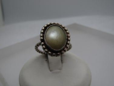 Vintage Sterling Mother-of-Pearl Ring, 1960's-1970's, Sz. 5, Southwestern Themed