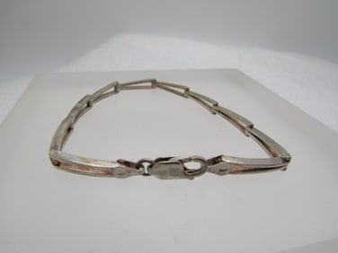 Vintage Sterling Open Long V-Link Bracelet, 7.24", Unisex, Italy, 1980's-1990's