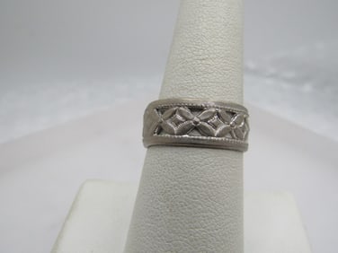 Vintage Sterling Floral Band Ring, Sz. 7.5, 8mm wide