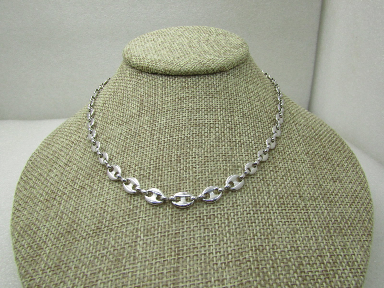 Vintage Silver Tone Nautical Link Necklace, 15" Avon, 1960's-1970's NL: Vintage Silver Tone Nautical Link Necklace, 15" Avon, 1960's-1970's. Appx. 5mm wide, silver tone and signed Avon. Very good condition. (INV. W. 1.2619.4. WB468 NL LD 2/10/20. Reserve: $25.00 Shipping: