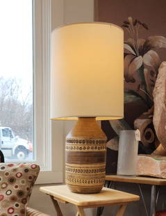 Bitossi Striking Vintage Large Ceramic Bitossi Lamp: BITOSSI Striking vintage large ceramic Lamp The lamp is about 36 in tall with the shade the lamp itself to the top of the socket is about 21 in Reserve: $450.00 Shipping:Domestic: Shipping rates
