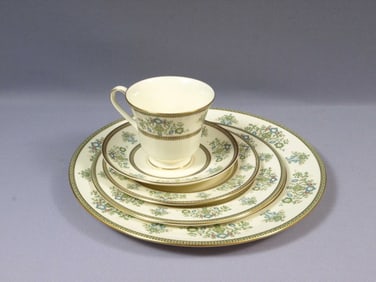 MINTON HENLEY PLACE SETTING Dinner Plate Coffee Cup Bread Salad Green England